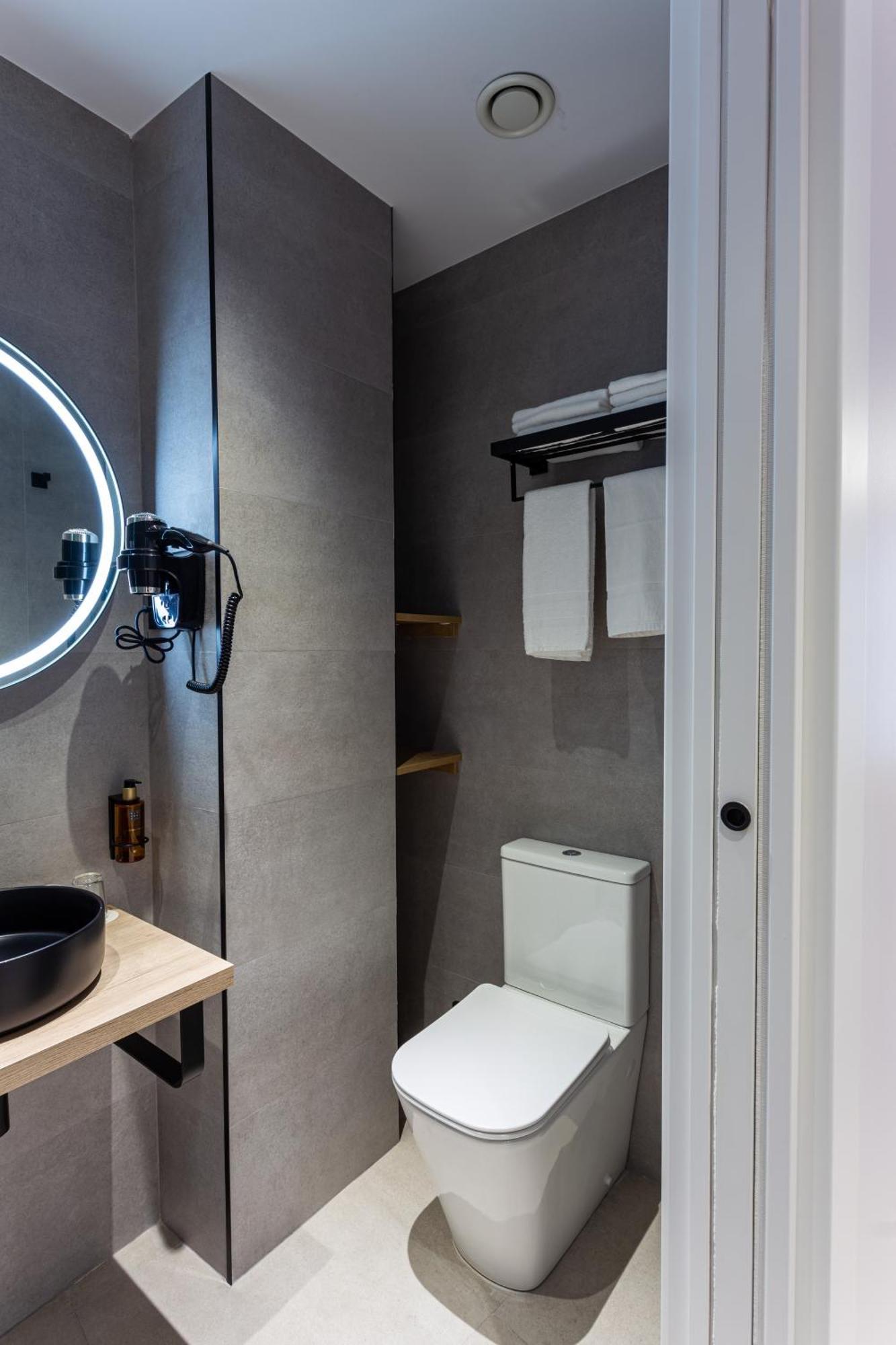 Casual Fuentes Hotell Bilbao Eksteriør bilde